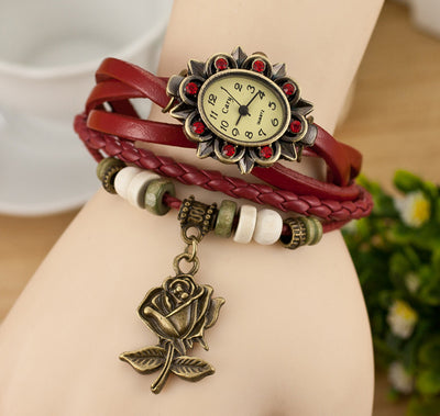 Reloj Casual para Mujer con Pulsera de Cuero y Detalles Mariposa - Image 3