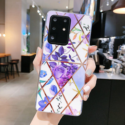 Funda Celular Floral Retro con Acabado Electroplateado Geométrico - Image 12