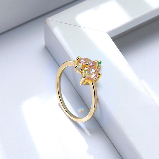 Anillo de Oro 14K con Circón Diamantado de Color