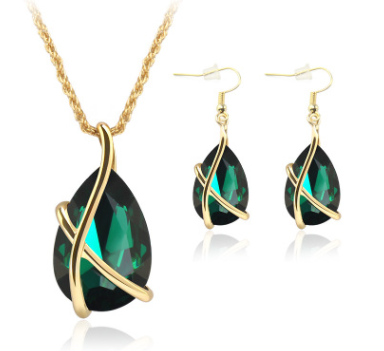Conjunto de Joyería Elegante: Collar, Aretes y Colgante de Cristal Nostálgico