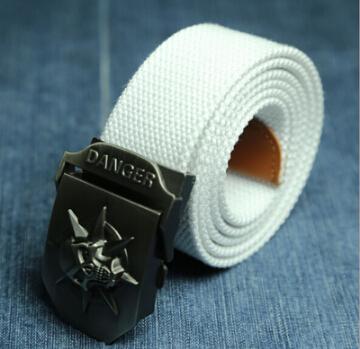 Cinturón de Lona para Hombre con Calavera y Hebilla Metálica