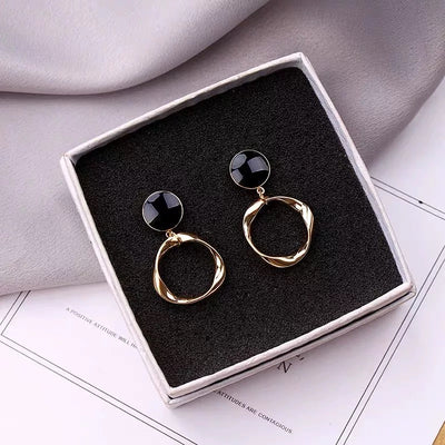 Aretes de Aro Blanco Pequeño - Diseño Minimalista Elegante - Image 4