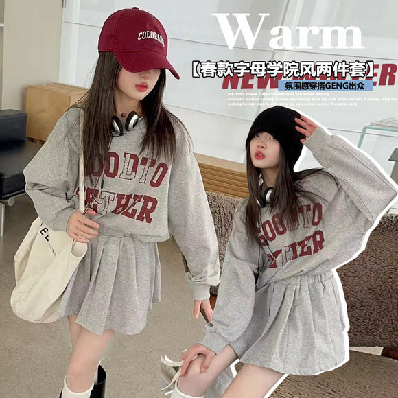Conjunto Preppy para Niña: Suéter Manga Larga con Letras y Falda Plisada