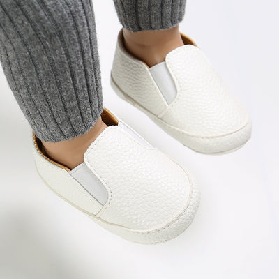 Zapatos Suaves para Bebé - Diseño Versátil para Niños y Niñas - Image 3