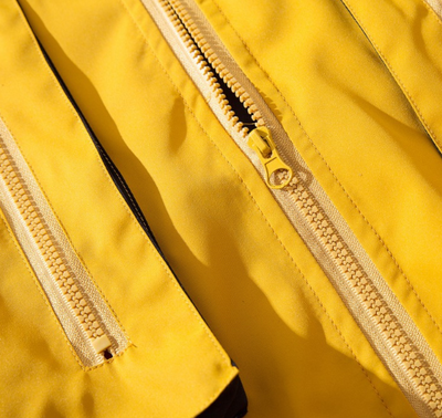 Chaqueta Cortavientos con Capucha y Bolsillos de Herramientas - Image 16