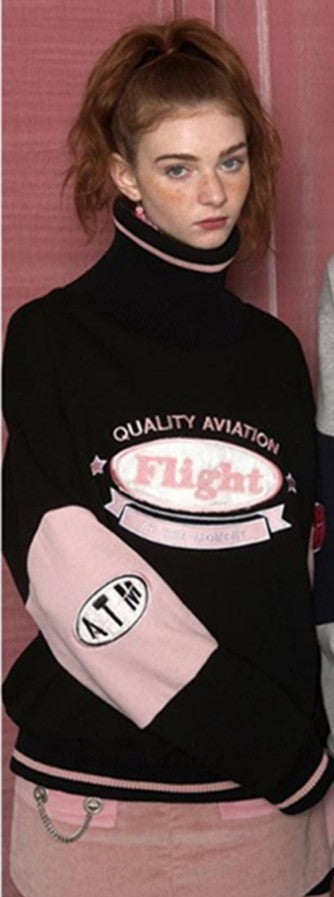 Suéter Holgado de Cuello Alto con Letras Estampadas y Terciopelo