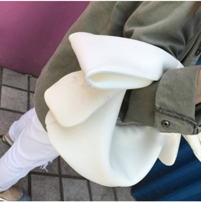 Bolsa de Algodón con Diseño de Moño y Forma Cóncava - Image 11