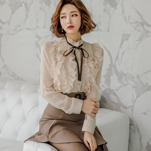 Conjunto Elegante Dos Piezas: Blusa de Encaje Cuello Alto con Falda Volantes - Image 6