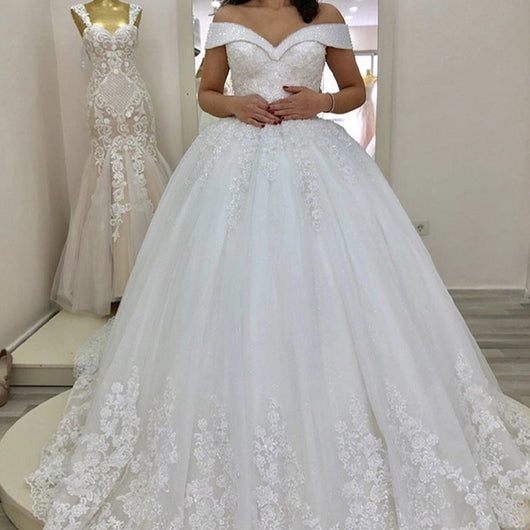 Vestido de Novia Ajustado con Cola y Lazo Anudado