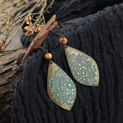 Aretes Étnicos con Patrón Tallado - Image 4