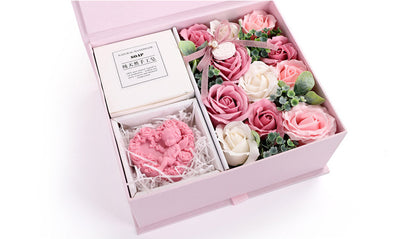 Caja de Jabón Floral en Forma de Corazón - Flores de Jabón Artesanal - Image 6