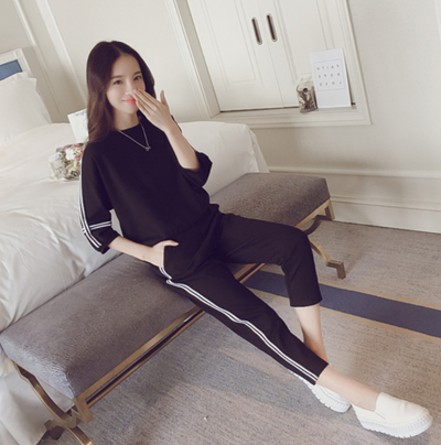 Conjunto Deportivo Casual Coreano para Adolescentes - Sudadera Suelta y Pantalón Capri con Rayas Laterales - Image 3
