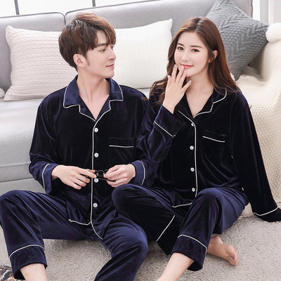 Pijama Largo de Pareja en Terciopelo Cálido para Invierno - Image 4
