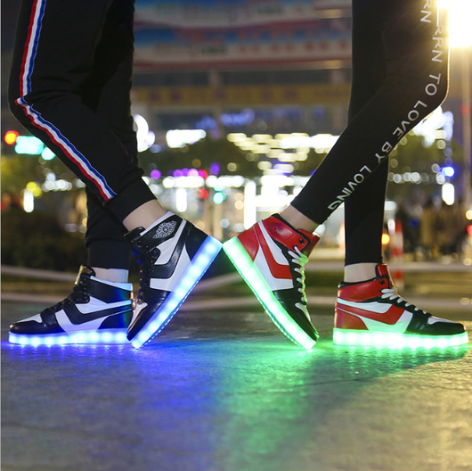 Zapatillas Deportivas LED Alto Perfil con Carga USB - Image 3