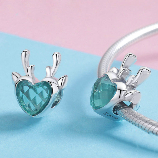 Dije Corazón de Circón Azul con Incrustación de Alce