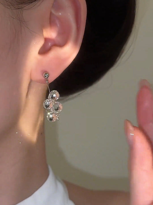 Aretes de Cristal con Borla Plateada - Diseño Minimalista y Elegante - Image 8