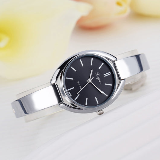 Reloj de Cuarzo Elegante con Cristales Incrustados - Image 10