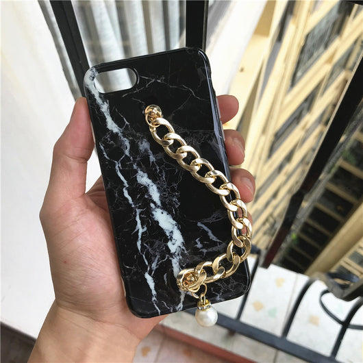 Funda para celular con cadena de perlas y mármol - Image 9