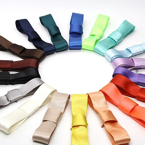 Encajes Satinados de Seda Artificial con Colores Vibrantes