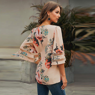 Blusa Escote V con Mangas Acampanadas Tres Cuartos - Image 2