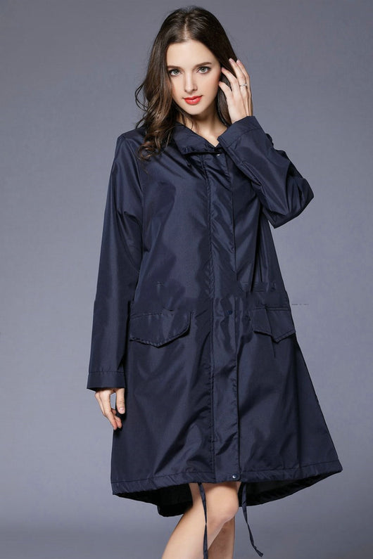 Poncho Impermeable y Transpirable para Senderismo - Image 2