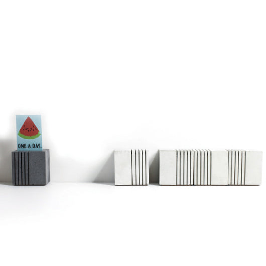 Organizador de Tarjetas Profesionales con Diseño Minimalista - Image 3