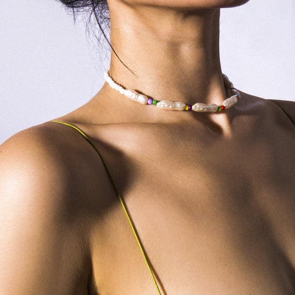 Collar de Perlas Geométrico Elegante
