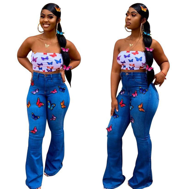 Jeans Acampanados con Mariposas Bordadas y Cristales