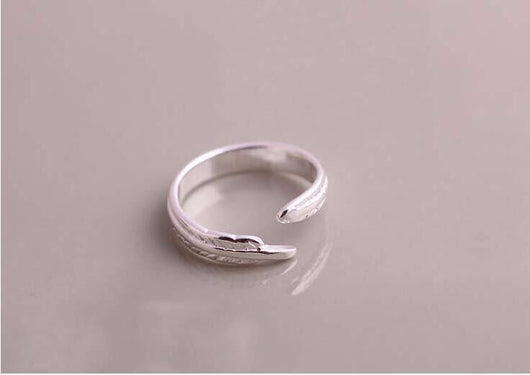 Anillo de Plumas Elegante y Minimalista - Image 4