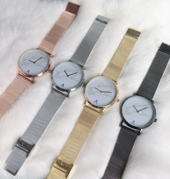 Reloj de cuarzo con pulsera de malla metálica