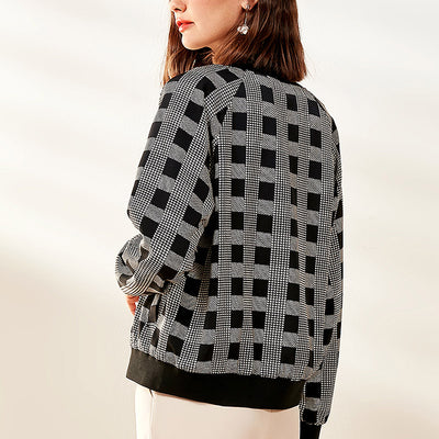 Chaqueta Cuadros Blanco y Negro Mujer - Estilo Retro Casual Baseball - Image 4