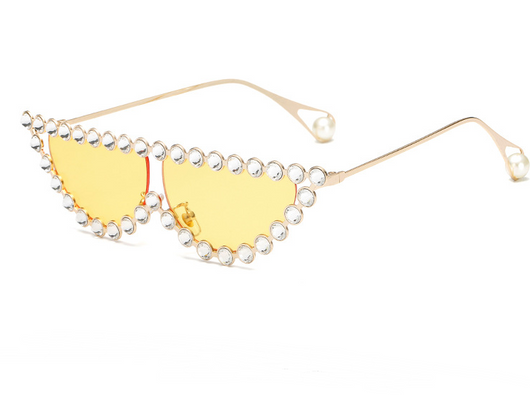 Gafas de Sol Gatito con Tachuelas - Estilo Moderno y Atrevido - Image 3