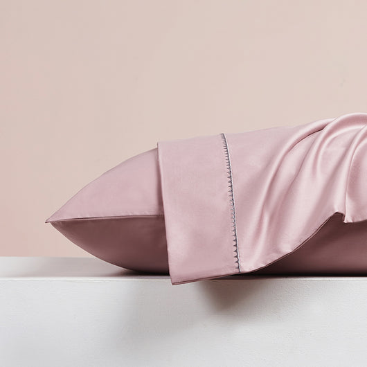 Par de Fundas de Almohada Bordadas con Ácido Hialurónico 60s - Image 2