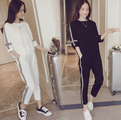 Conjunto Deportivo Casual Coreano para Adolescentes - Sudadera Suelta y Pantalón Capri con Rayas Laterales