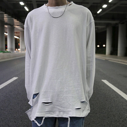 Blusa Básica con Corte de Navaja y Detalles Calados