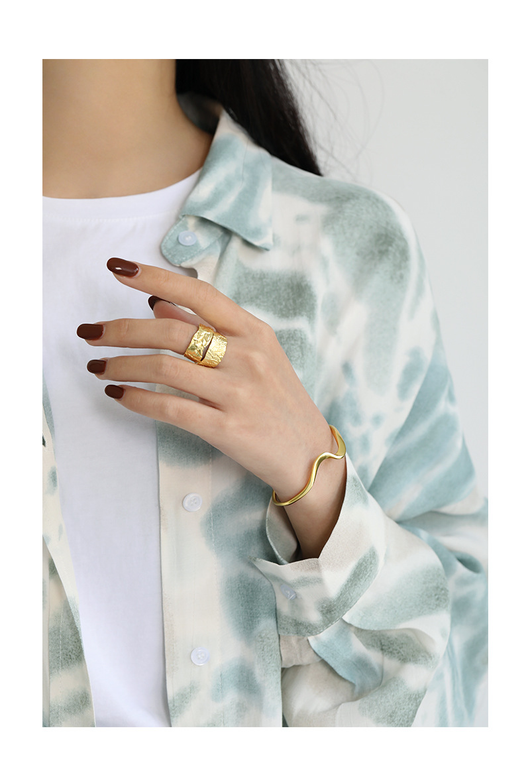 Pulsera para mujer con patrón de olas - Image 7