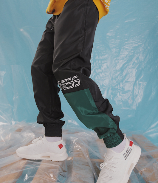 Pantalones Hip Hop Japoneses Otoño con Costuras de Color y Estampado de Letras - Image 3