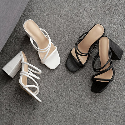 Sandalias Abiertas de Tacón Alto con Diseño Calado