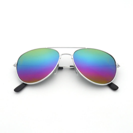 Gold frame aviator sunglasses with dark black lenses, featuring a classic vintage style. - Image 29