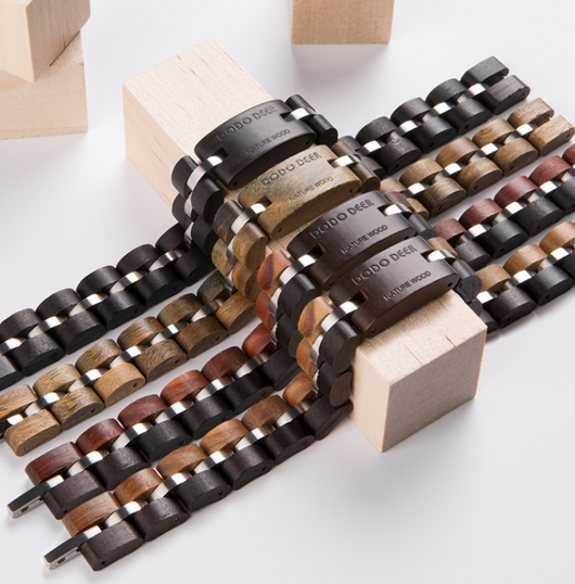 Pulsera de Madera de Sándalo con Lettering - Joya de Moda Artesanal - Image 5