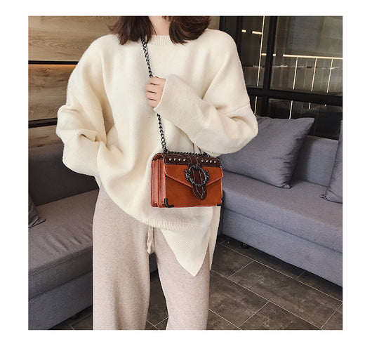 Bolso de Hombro Vintage con Tachuelas - Image 17