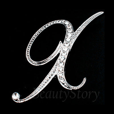 Broche de letra con diamantes - Image 25