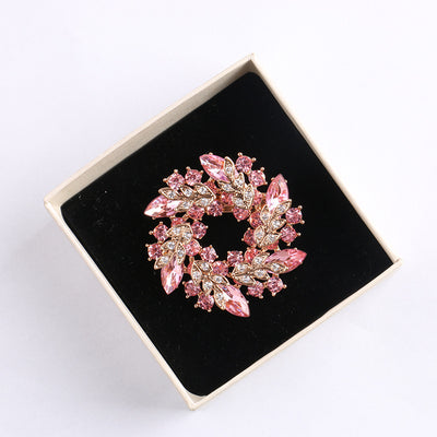 Broche Floral de Cristal con Incrustaciones de Diamantes - Image 20