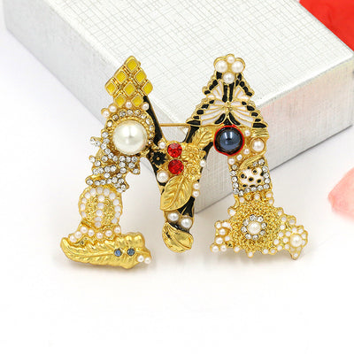 Broche Personalizado con Iniciales en Perlas - Alfiler Elegante para Mujer - Image 35