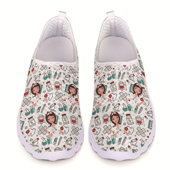 Zapatos con Estampado de Enfermera