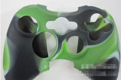 Red, black, and white camouflage silicone case for an Xbox 360 controller, featuring textured grips. - Image 6