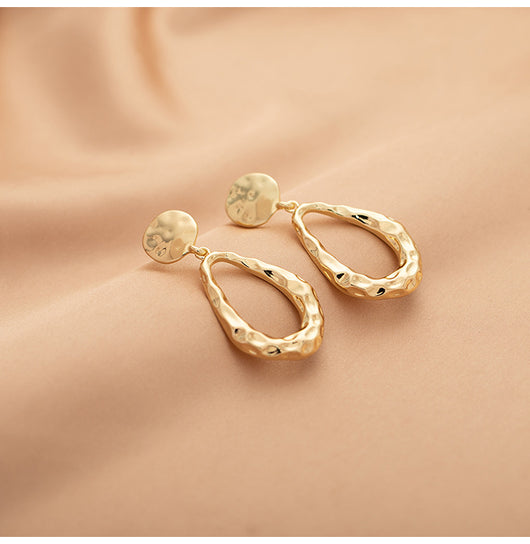 Aretes Colgante Gota de Agua Hueca Dorados Estilo Fashionable - Image 6