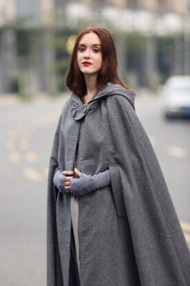 Poncho Capucha Multicolor con Diseño de Bufanda - Image 6