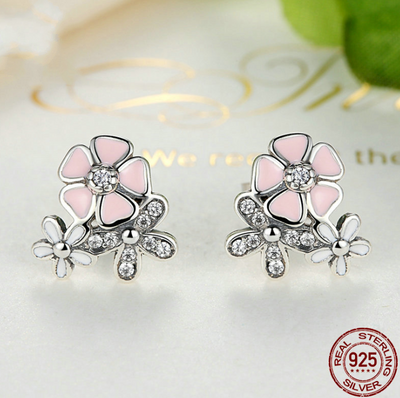 Aretes Florales de Cerezo y Margarita en Plata de Ley 925 - Image 2