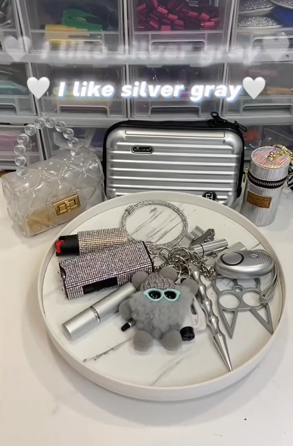 Juego de 16 Llaveros Gris Plata Premium